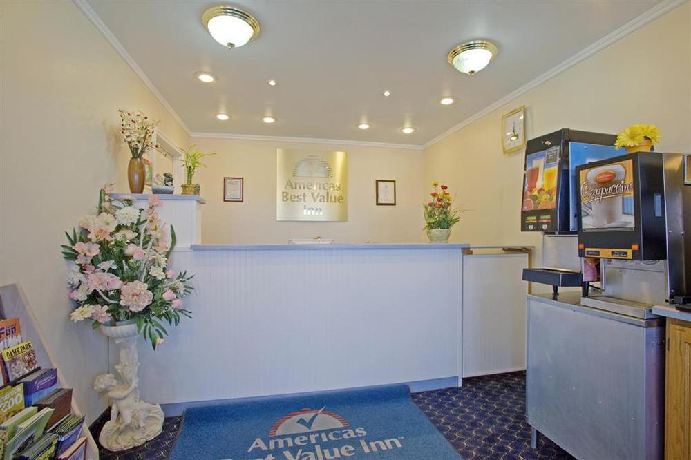 Americas Best Value Inn & Suites Klamath Falls Interior foto